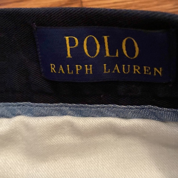 Polo shorts - Picture 2 of 6